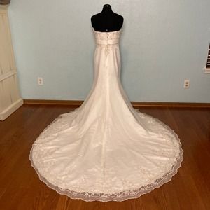 10 12 L Private Label by G Ivory filigree sequ mermaid trumpet fitted sexy train